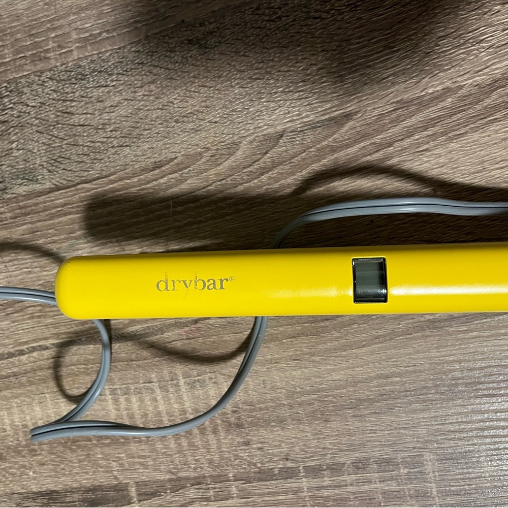 Drybar Hair Straightener - Picture 3 of 7